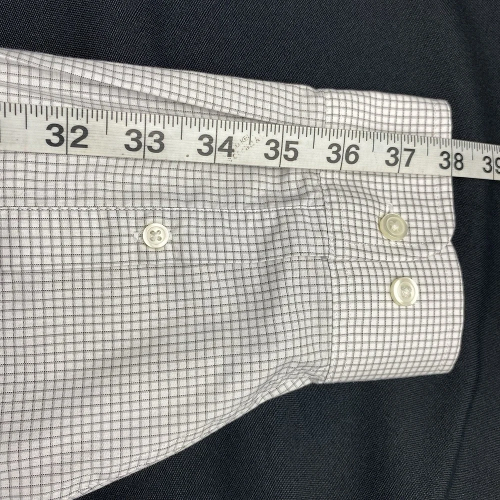 Eddie Bauer Shirt Mens XLT White w/Gray Checks Relaxed Fit Wrinkle Resistant